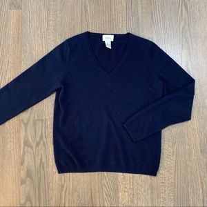 Nieman Marcus cashmere V-neck sweater